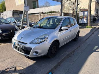  Voir détails -Renault Clio (2) 1.5 DCI 90CH EXPRESSION CLIM ECO 5P à Sevran (93)