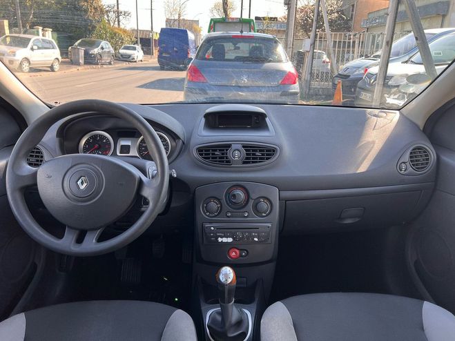 Renault Clio (2) 1.5 DCI 90CH EXPRESSION CLIM ECO 5P GRIS de 2012