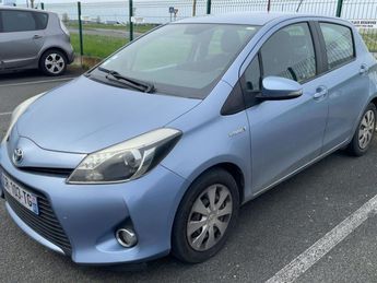  Voir détails -Toyota Yaris HSD 100H DYNAMIC 5P à Voreppe (38)