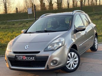  Voir détails -Renault Clio III ESTATE 1.5 DCI 75CH TOMTOM LIVE ECO à  La Chapelle-d'Armentires (59)