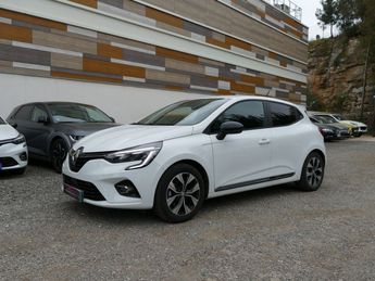  Voir détails -Renault Clio V NOUVELLE e-TECH HYBRID 145 Ch EVOLUTIO à  La Ciotat (13)