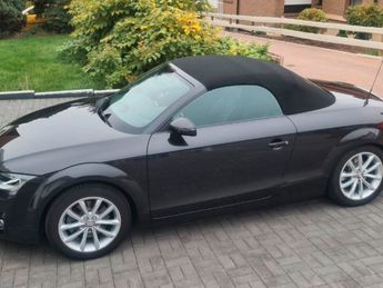  Voir détails -Audi TT Roadster (2) 2.0 TFSI 211 AMBITION LUXE  à Saint-Patrice (37)