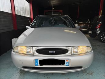  Voir détails -Ford Fiesta Ghia essence à Lintot (76)