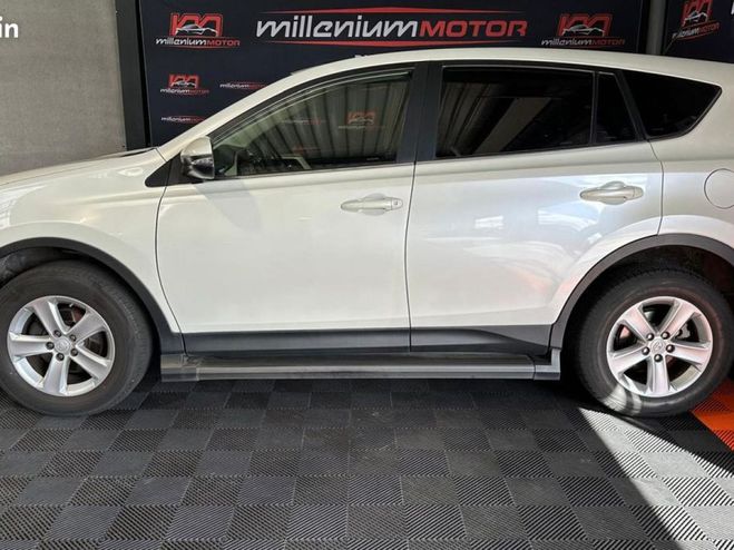 Toyota RAV 4 4 lounge 2.0 d4d 124 cv garantie 6 mois Blanc de 2013