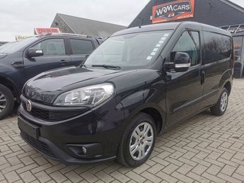  Voir détails -Fiat Doblo (2) 1.9 MULTIJET 8V 105 EMOTION à Gembloux (50)