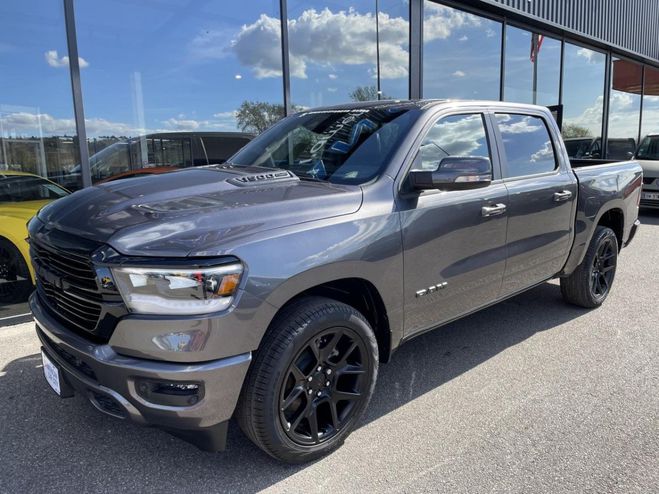 Dodge Ram 1500 CREW SPORT NIGHT EDITION Gris de 2022