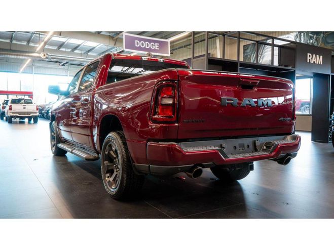 Dodge Ram 1500 CREW CAB SPORT BLACK PACKAGE AIR 20 Rouge de 2025