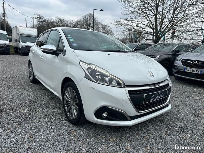 Peugeot 208 PureTech 82ch S&S BVM5 Allure 1 ERE MAIN Blanc de 2017