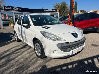  Voir détails -Peugeot 206 206+ à Vitrolles (13)