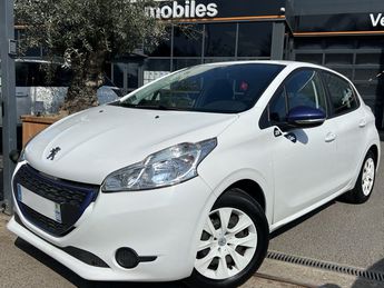  Voir détails -Peugeot 208 LIKE 1.0 VTI 68 Cv 1ERE MAIN CLIMATISATI à Taverny (95)