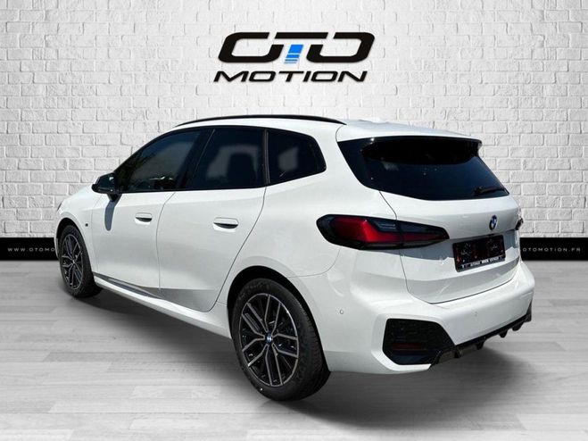 BMW Serie 2 Active Tourer U06 220i 170 ch DKG7 Blanc de 2023