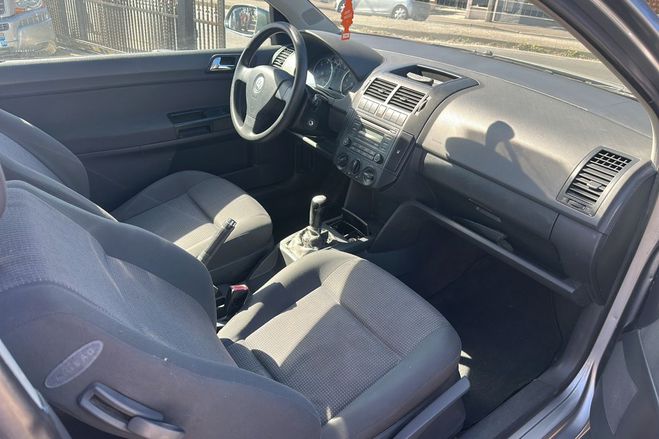Volkswagen Polo TDI 70 Confortline Gris clair de 2007