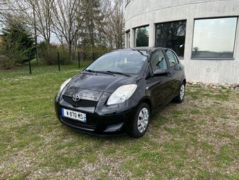  Voir détails -Toyota Yaris  à Horbourg-Wihr (68)