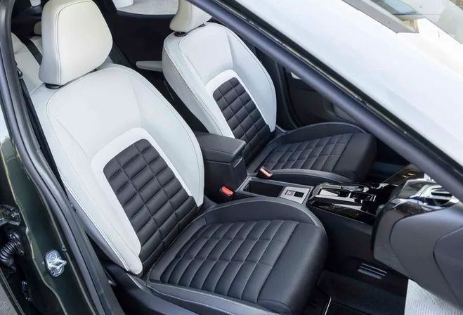 Citroen C3 Aircross Hybride 145 e-DCS6 Max Noir de 2025