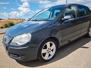  Voir détails -Volkswagen Polo Sport 1.4i à Brignoles (83)