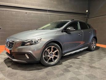  Voir détails -Volvo V40 Cross Country T4 AWD 190ch Summum Geartr à Anse (69)