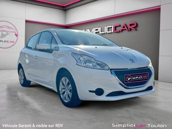  Voir détails -Peugeot 208 1.2 VTi 82ch BVM5 Active GARANTIE 12 MOI à  La Farlde (83)