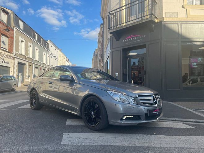 Mercedes Classe E COUPE v6 350 CDI BlueEfficiency Executiv Gris de 2009