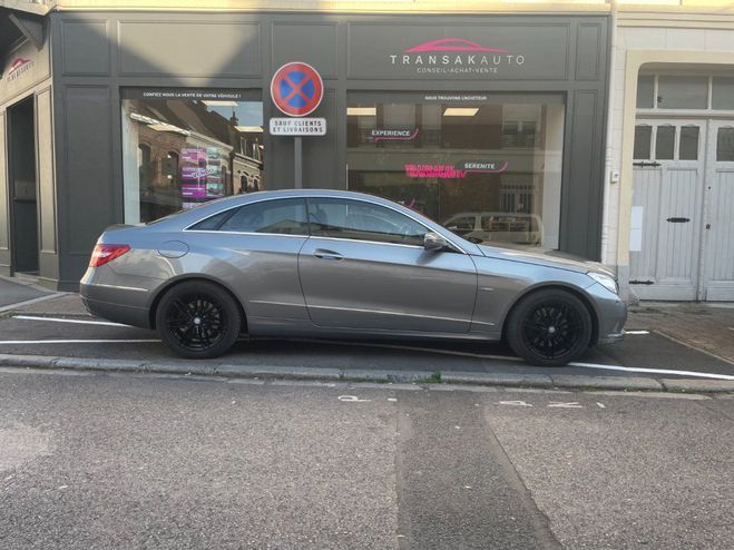 Mercedes Classe E COUPE v6 350 CDI BlueEfficiency Executiv Gris de 2009