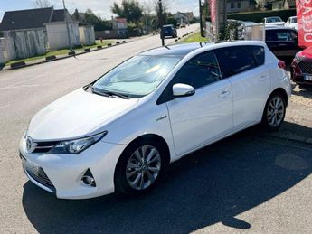  Voir détails -Toyota Auris 1.8L VVTi 136Cv HYBRID TBEG EXECUTIVE TO à Coignires (78)
