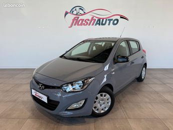  Voir détails -Hyundai I20 PHASE 2 1.4 i 100cv-BVA-2014 à Gerzat (63)