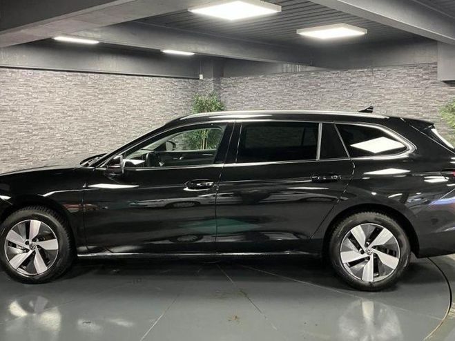 Volkswagen Passat 1.5 eTSI 150 DSG7 Life Plus Noir de 2024