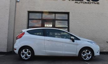  Voir détails -Ford Fiesta 1.25i Titanium à Kuurne (85)