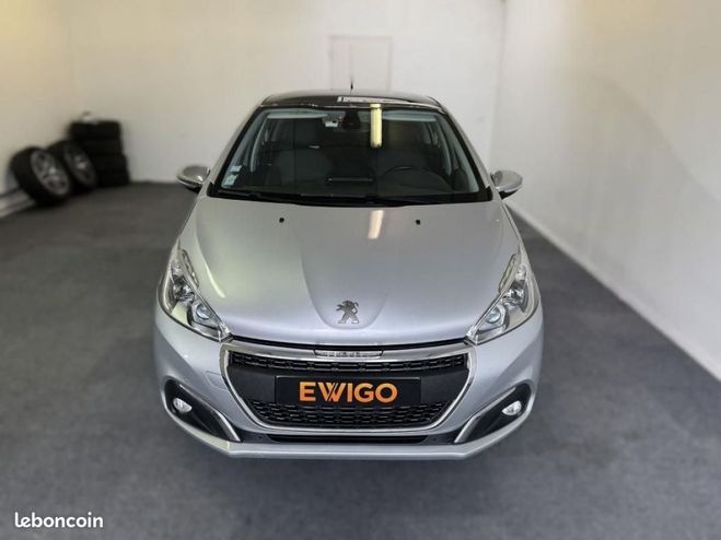 Peugeot 208 GENERATION-I 1.6 BLUEHDI 120 FELINE Gris de 2017