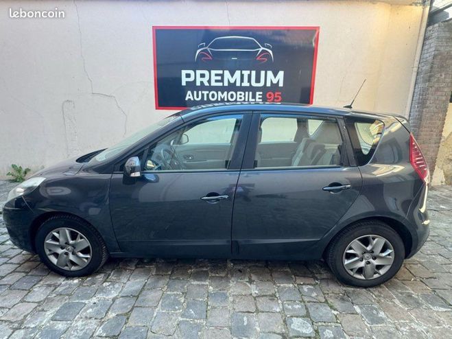 Renault Scenic 3 1.4L Essence 131cv tomtom Noir de 2012