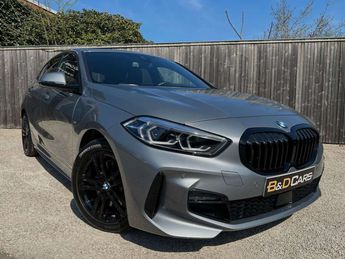  Voir détails -BMW Serie 1 116 iA M-PACK LED-CARPLAY-17BLACK NETTO: à Beveren (87)