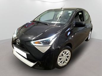  Voir détails -Toyota Aygo 1.0 VVT-I X-PLAY 5p à Chanas (38)