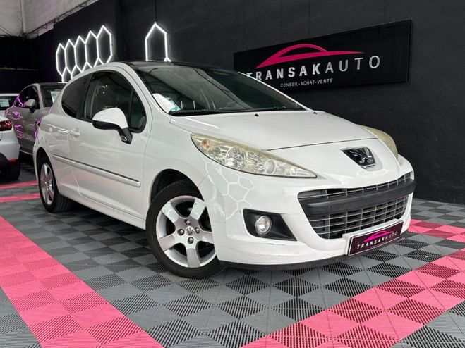 Peugeot 207 1.6 HDi 90 ch Fline Bluetooth ~ Radar A Blanc de 2010