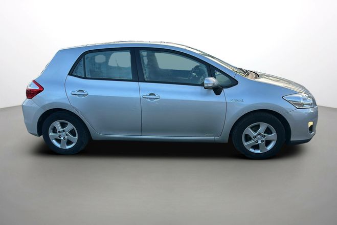 Toyota Auris Hybride 136h dynamique Gris clair de 2011