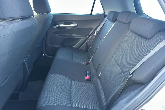 Toyota Auris Hybride 136h dynamique Gris clair de 2011