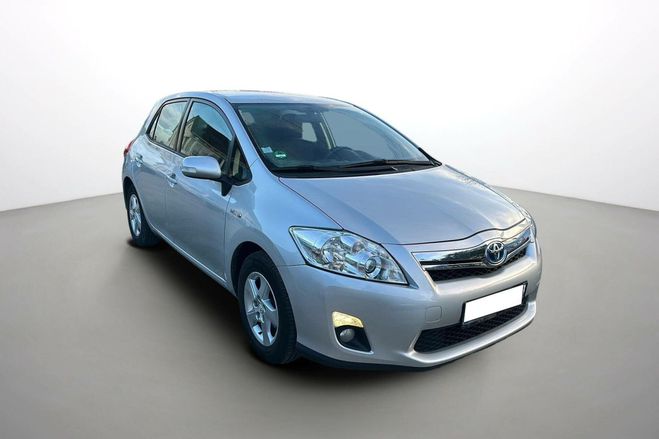 Toyota Auris Hybride 136h dynamique Gris clair de 2011