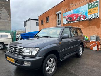  Voir détails -Toyota Land Cruiser hdj 100 4.2l td vxe bva 7 places 2005 à Bayonne (64)