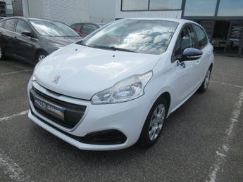  Voir détails -Peugeot 208 1.6 BlueHDi 75ch BVM5 Like à Aubire (63)
