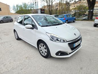  Voir détails -Peugeot 208 Active Business 1.6 75ch à  Les Pennes-Mirabeau (13)