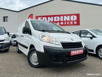  Voir détails -Renault Trafic 2.5 Dci 145Ch L2H2 Confort à Pavie (32)