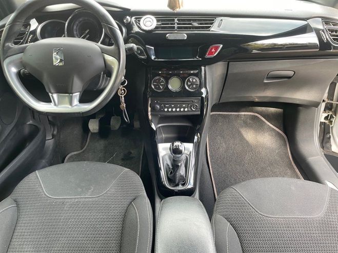 Citroen DS 3 BlueHDi 100 SS BVM So Chic Gris de 2015