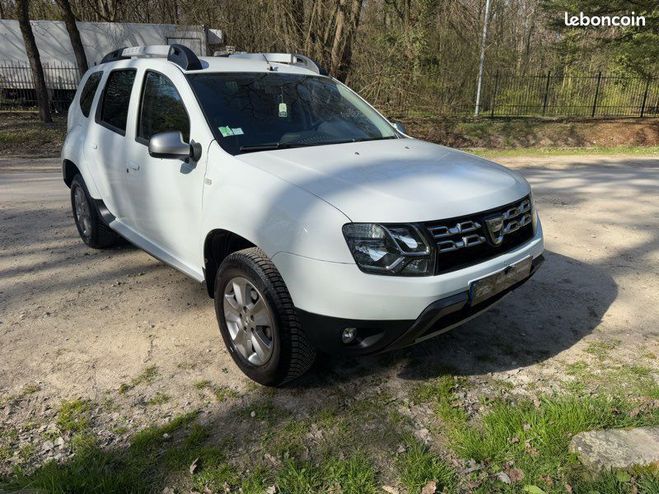 Dacia Duster 1.5 DCI 110 4x2 Prestige Distribution ne Blanc de 2014