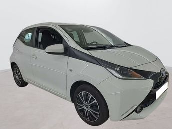  Voir détails -Toyota Aygo 1.0 VVT-i x-play 5p à Chanas (38)