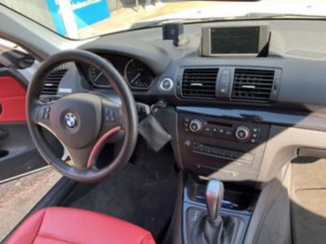 BMW Serie 1 COUPE (E82) 120DA 177CH LUXE Blanc de 2008