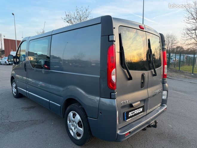 Opel Vivaro 2.0 cdti 115cv 6places Double Cab L2H1 G Gris de 2012