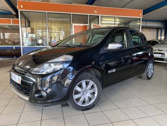  Voir détails -Renault Clio III (B/C85) 1.5 dCi 90ch Exception TomTo à Sallaumines (62)