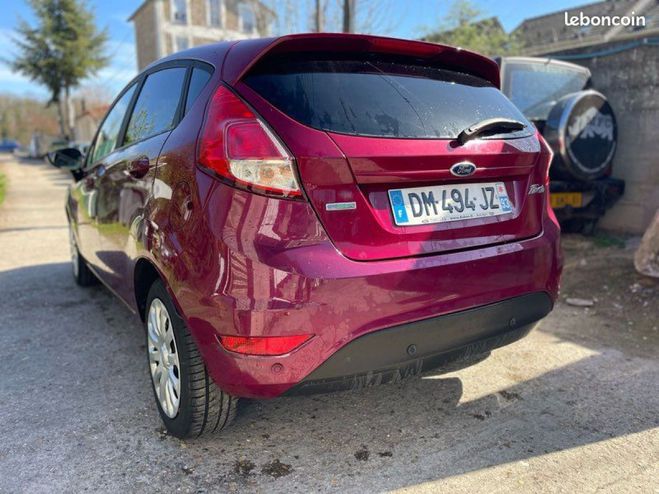 Ford Fiesta VI Phase 2 5 portes 1.0 SCTi EcoBoost 10 Rouge de 2014