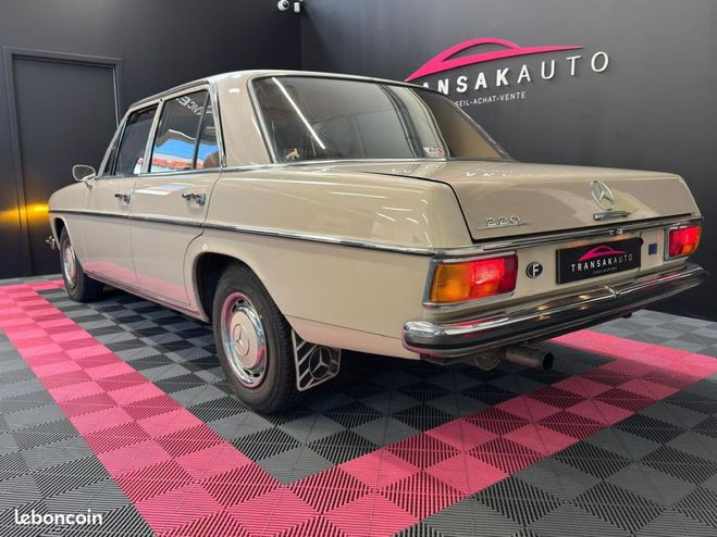 Mercedes 220 e w115 1969 origine france véhicule expe Beige de 1969