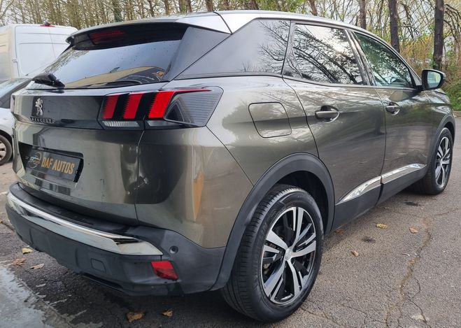 Peugeot 3008 1.6 hdi 120ch  Kaki de 2017
