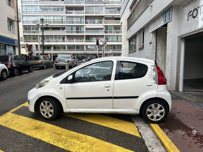 Peugeot 107 1.0 12V URBAN MOVE 5P Blanc de 2010