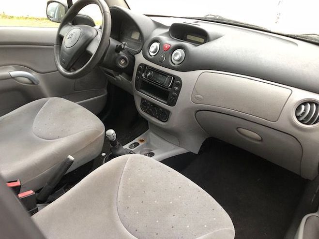 Citroen C3 CITROEN C3 1.4 Es PACK CD CLIM TBG ...17 GRIS de 2005